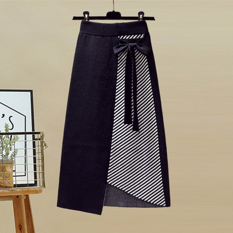 Contrasting color diagonal stripe midi skirt