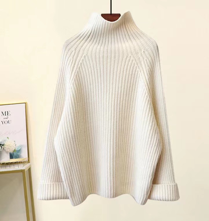 Thick chunky knit sweater for autumn and winter