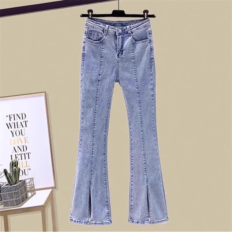 Front-slit blue denim jeans