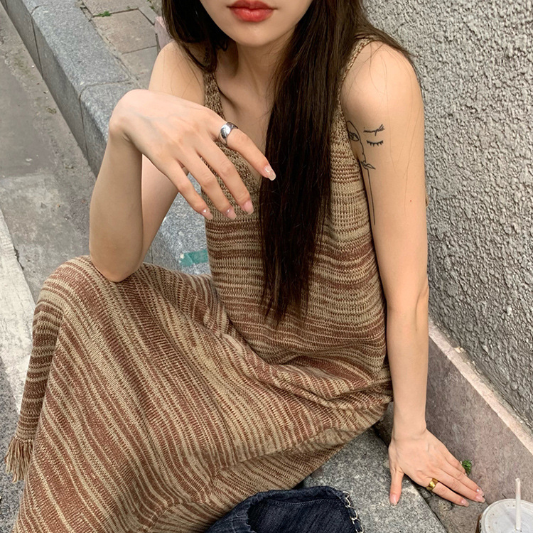 Fringed striped knitted suspender skirt