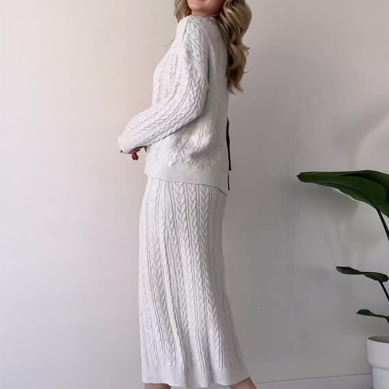 Solid color round-neck knitted dress set