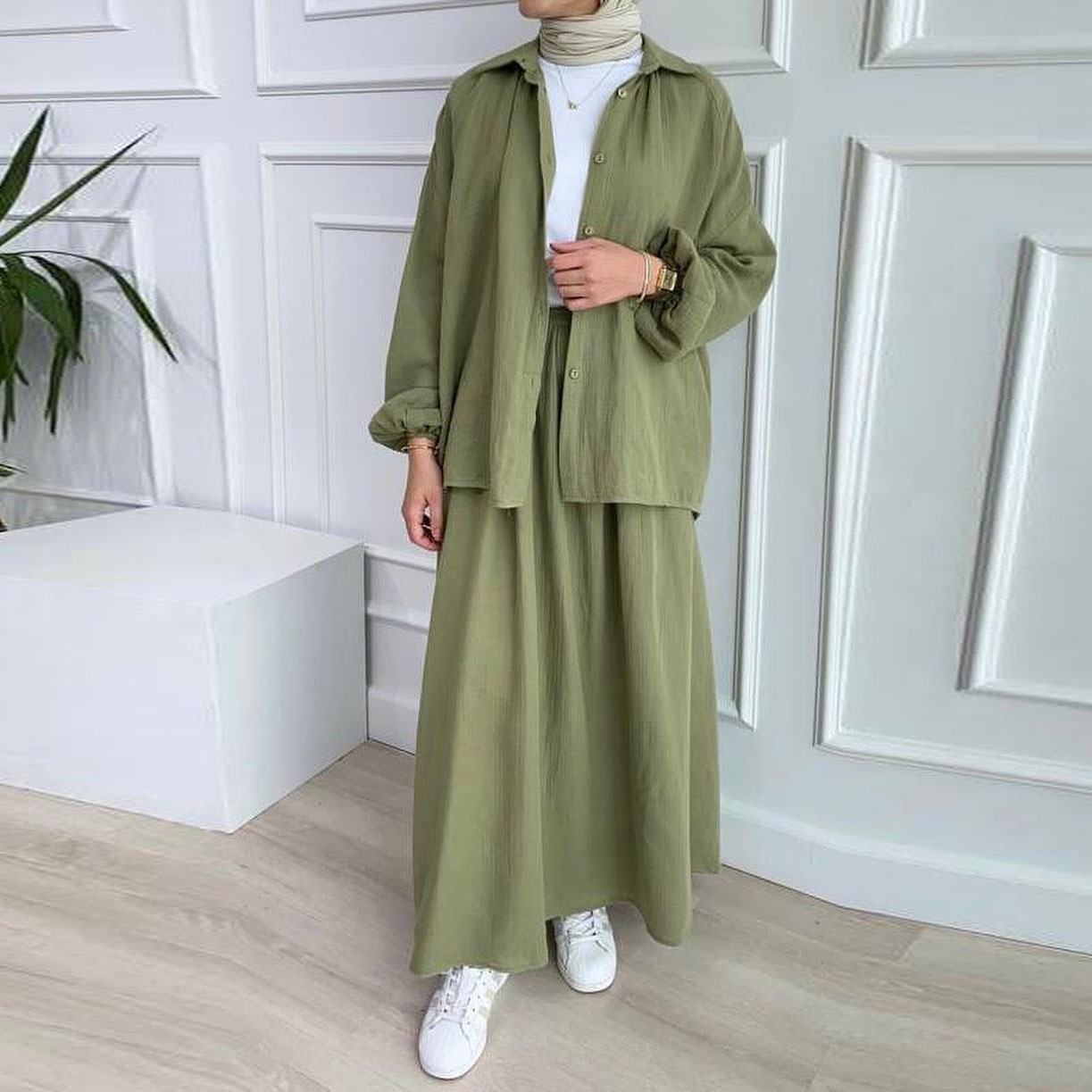 Half -body long skirt set