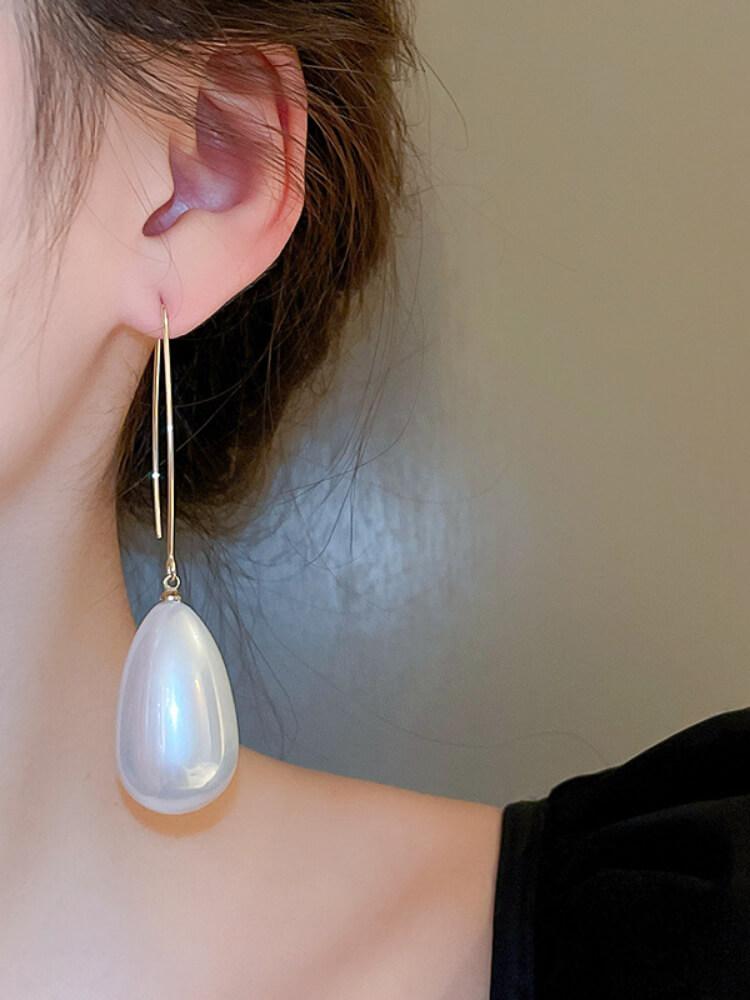 Women's Elegant Drop Shape Pearl Earrings