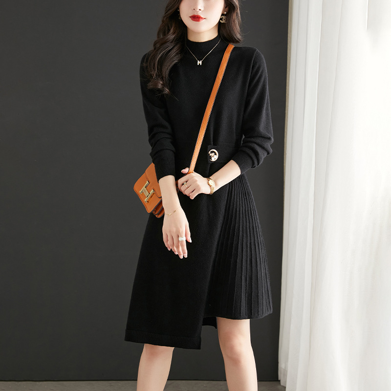 Half turtleneck knitted sweater dress