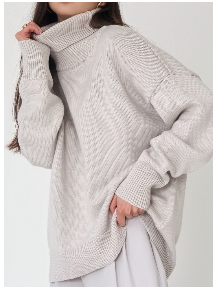 سترة ذات رقبة مدورة بلون سادة