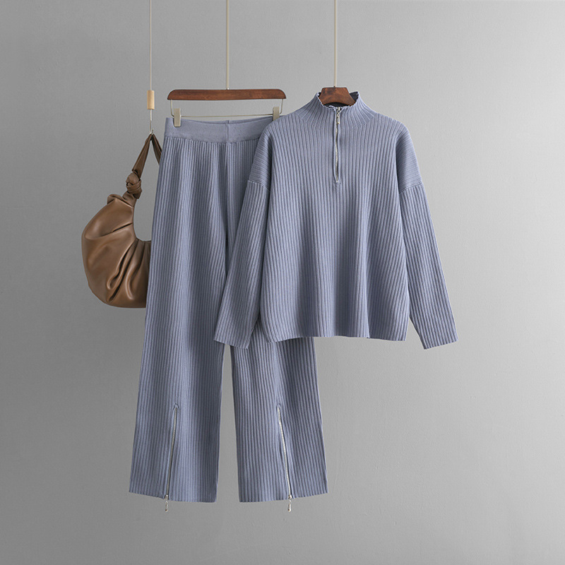 Solid color knitted turtleneck zipper sweater set