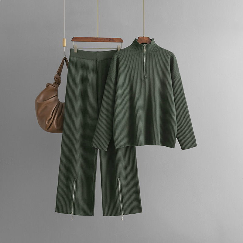 Solid color knitted turtleneck zipper sweater set