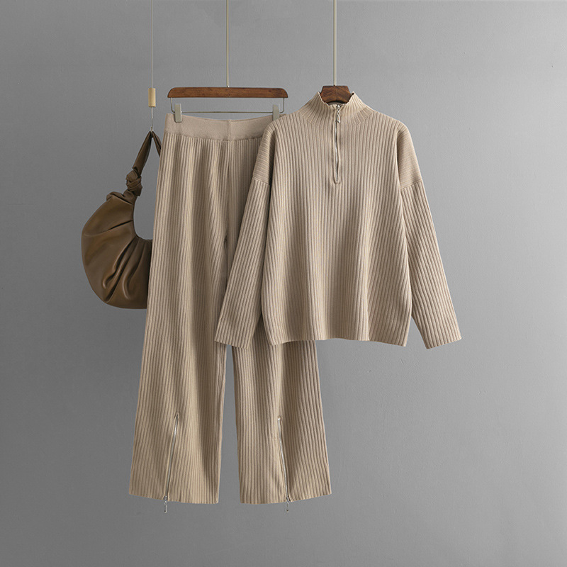 Solid color knitted turtleneck zipper sweater set