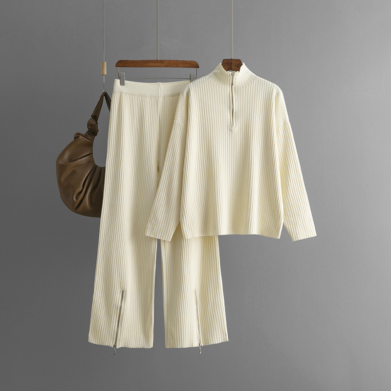 Solid color knitted turtleneck zipper sweater set