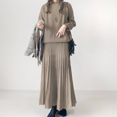 Two-piece sweater knit skirt set