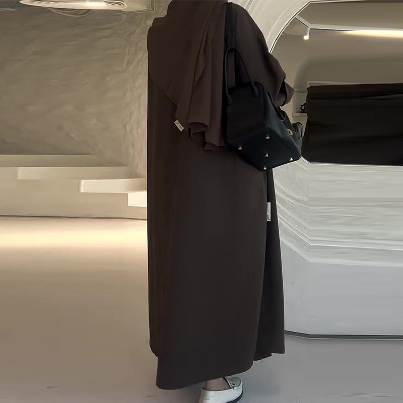 Loose and versatile trench coat