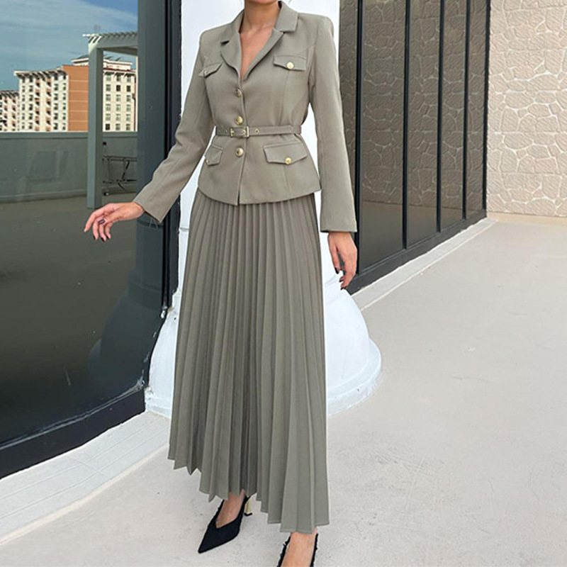 Versatile solid color lapel blazer pleated skirt