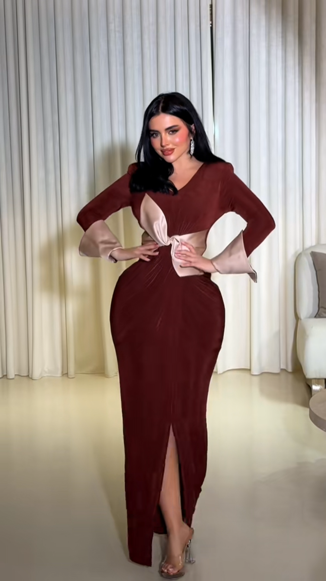 Elegant Contrast-Color Dress - High-End Color Blocking