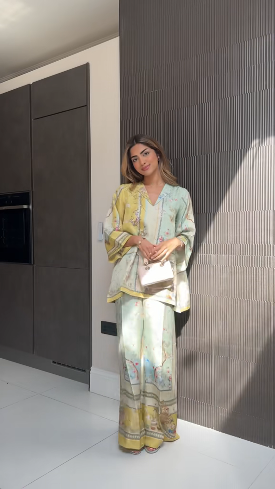 Comfortable printed commuter two-piece suit