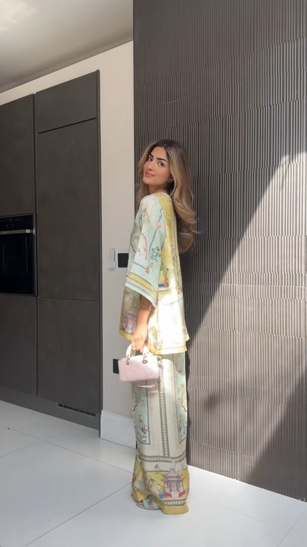 Comfortable printed commuter two-piece suit