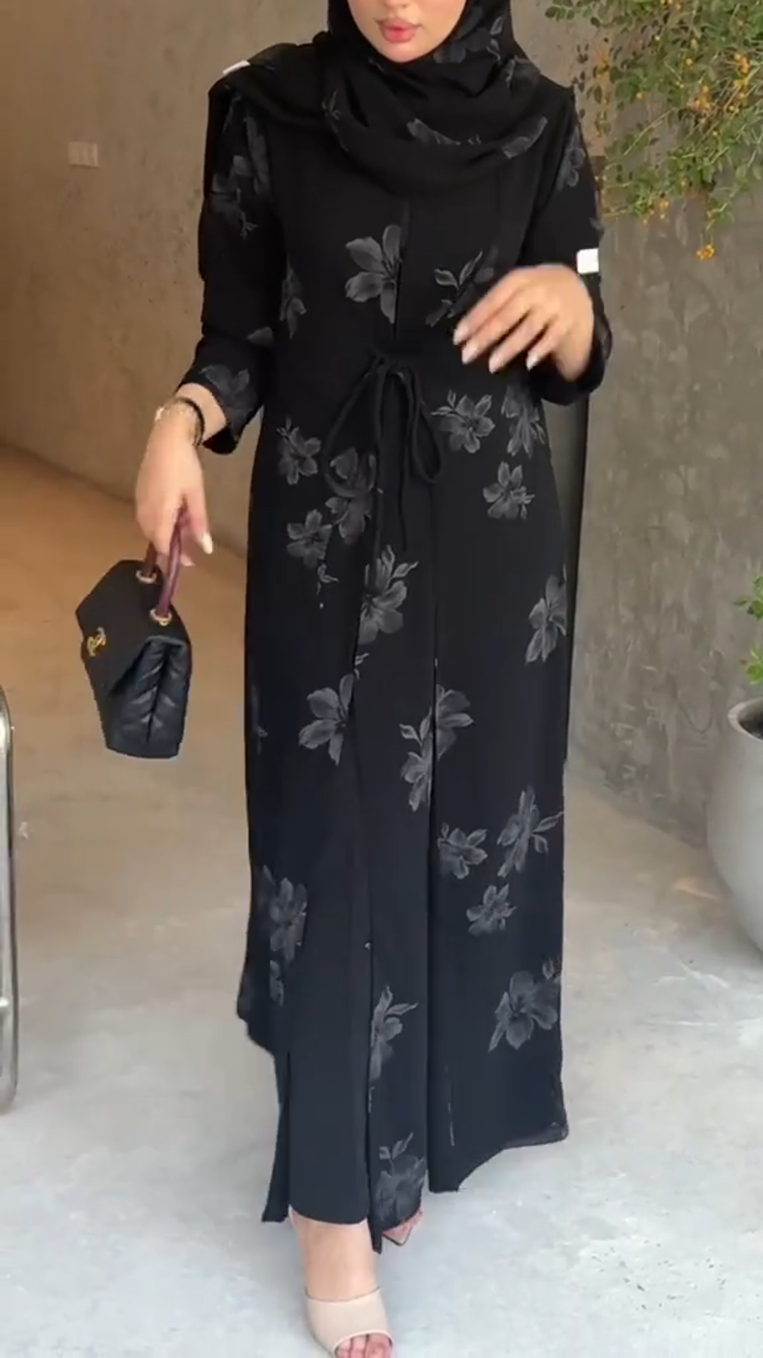 Gray floral print robe