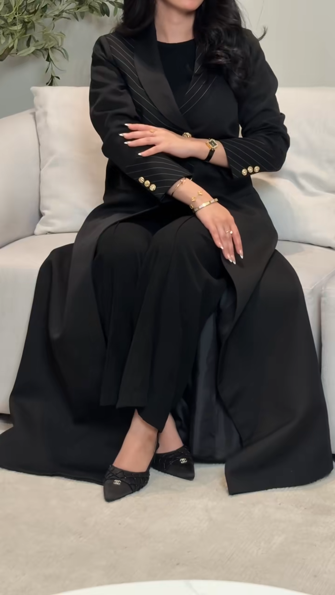 Gold buttoned twill collar robe