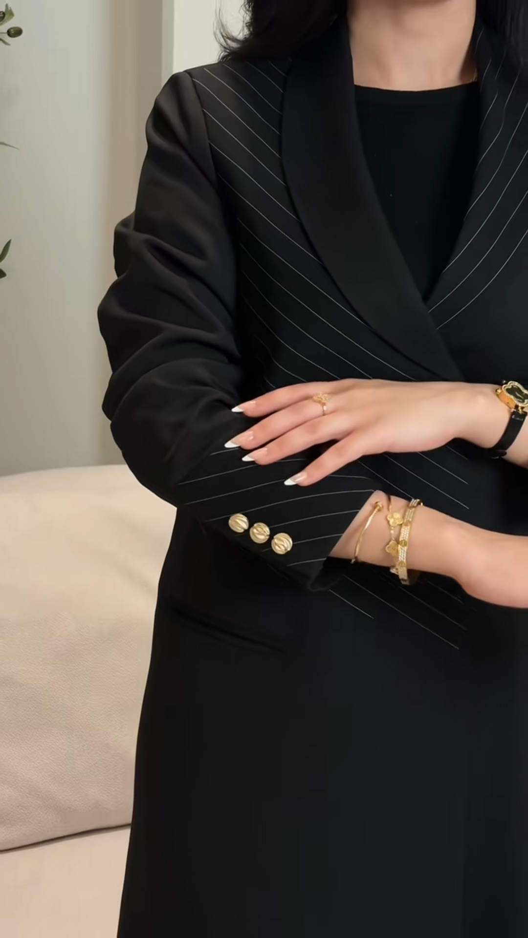 Gold buttoned twill collar robe